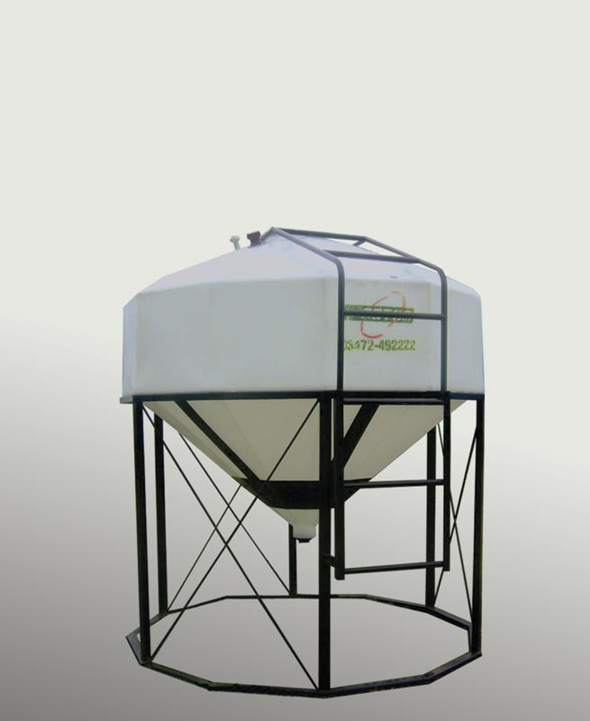 Silo plástico de 4.200 Lts.