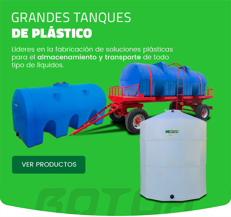 Grandes tanques de plástico.